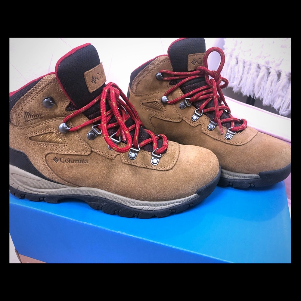 Columbia Newton Ridge Plus Waterproof Amped